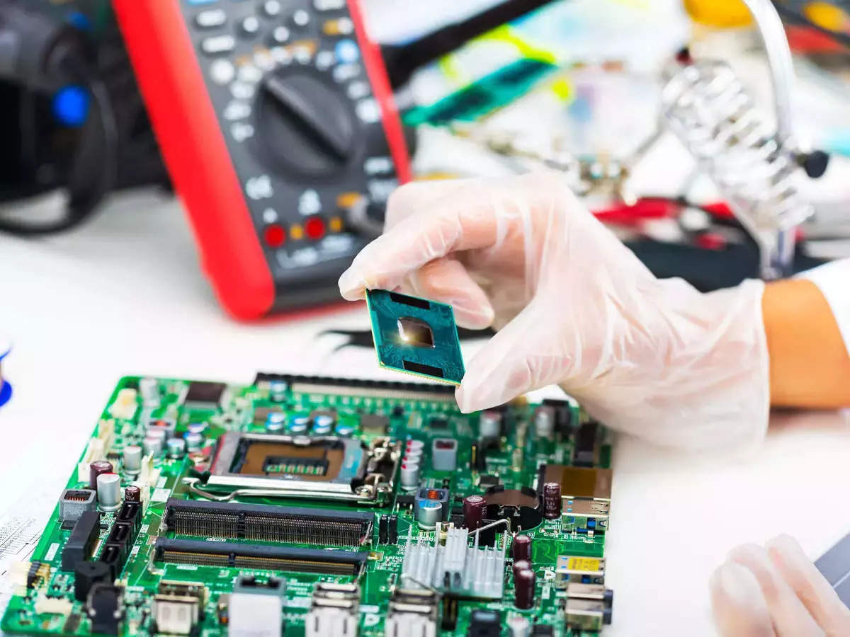 Govt forms advisory board to achieve $300 billion electronics manufacturing by 2026